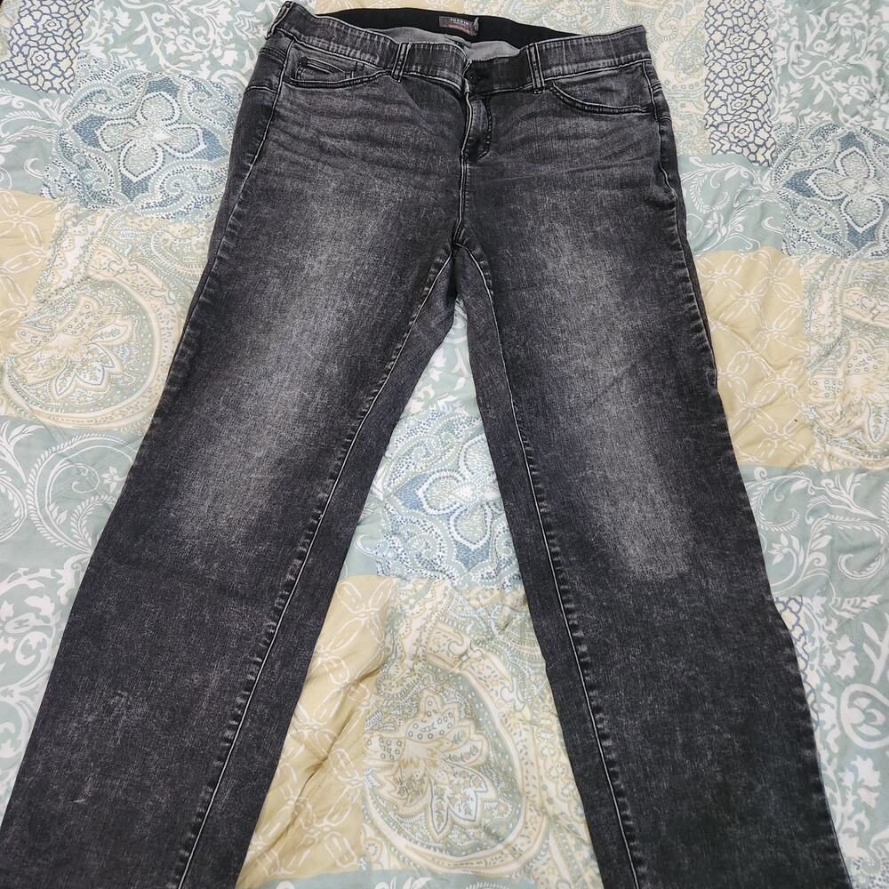Torrid Bombshell Straight Jeans 22R Black Grey Stretch Elastic Waistband